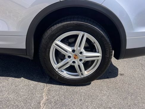 Used 2016 Porsche Cayenne AWD/4WD image 37