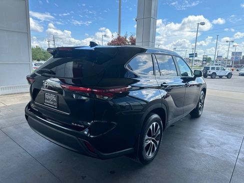 Certified 2025 Toyota Highlander XLE AWD/4WD image 7
