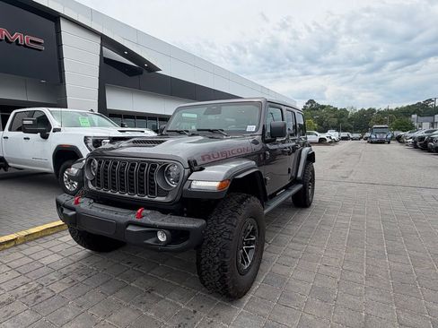 Used 2026 Jeep Wrangler Unlimited Rubicon AWD/4WD image 2