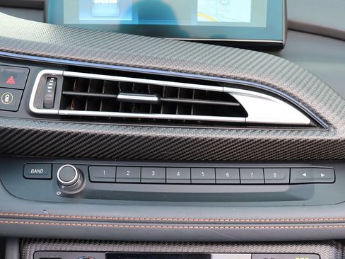 Used 2019 BMW i8 Roadster image 24