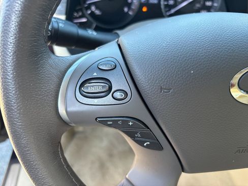 Used 2019 INFINITI Q70 Luxe w/ Proactive Package AWD/4WD image 16