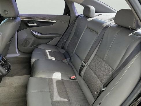 Used 2018 Chevrolet Impala LT w/ LT Convenience Package FWD image 15