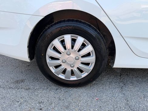 Used 2016 Hyundai Accent SE FWD image 31
