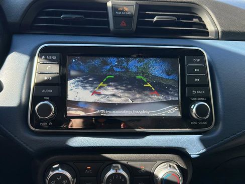 Used 2025 Nissan Versa SV w/ Trunk Package image 18