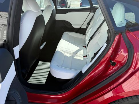 Used 2021 Tesla Model S Plaid image 13