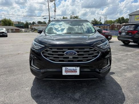 Used 2019 Ford Edge Titanium w/ Equipment Group 301A FWD image 8