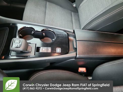 Used 2023 Nissan Rogue SV image 29