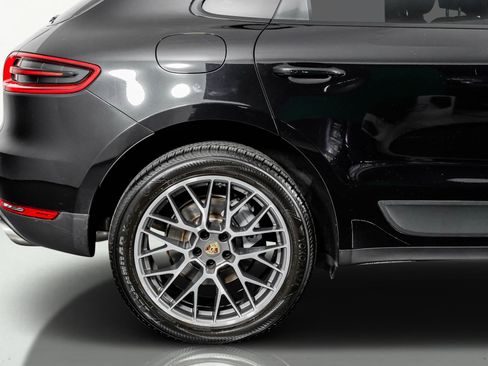 Used 2018 Porsche Macan S image 8