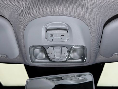 Used 2017 FIAT 500L Trekking w/ Dual-Pane Sunroof Package FWD image 53