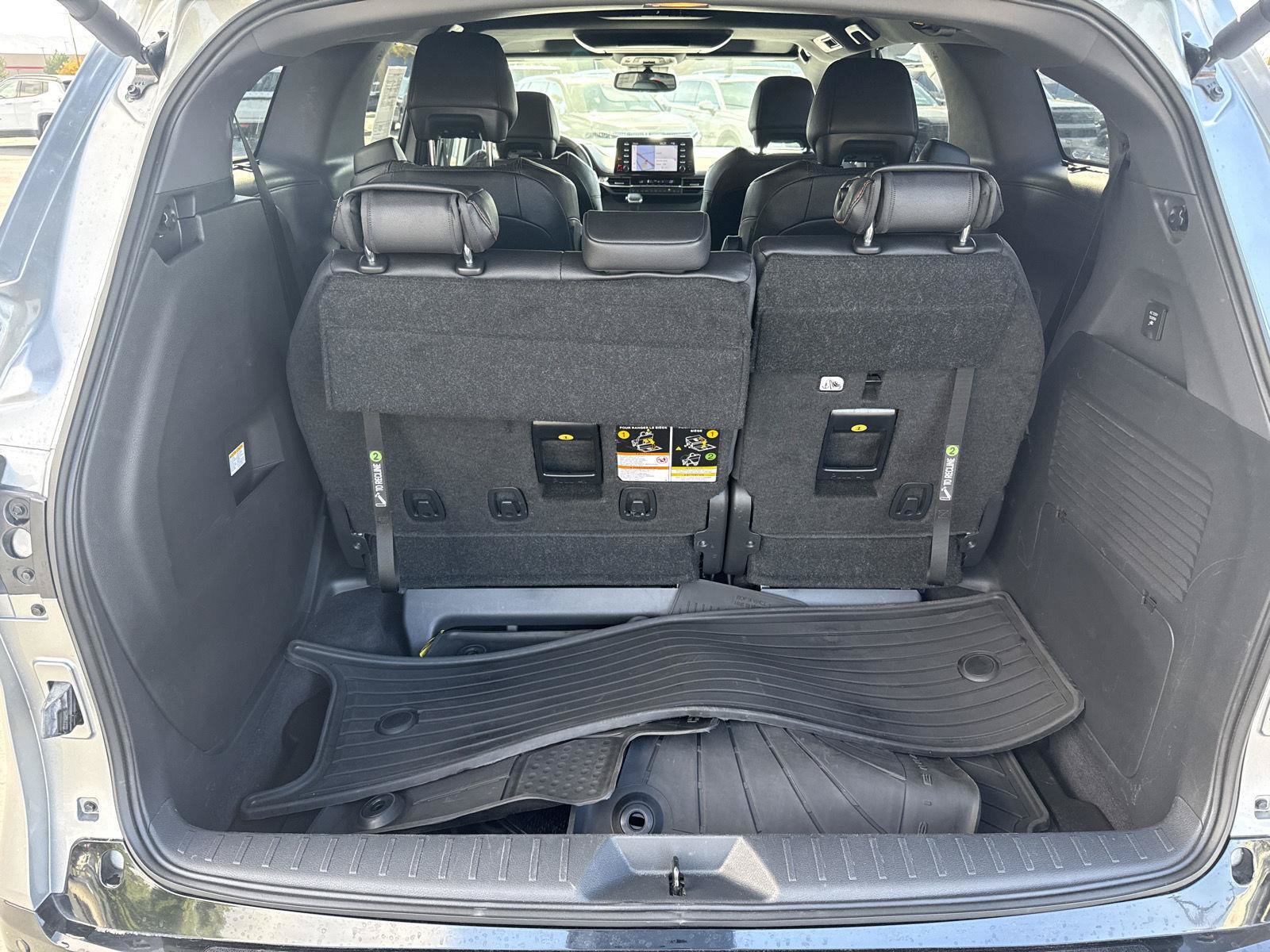 Used 2024 Toyota Sienna XSE w/ XSE Premium Package FWD image 6