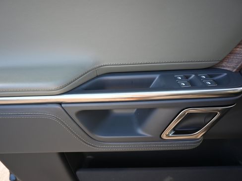 Used 2023 Rivian R1T Adventure image 39