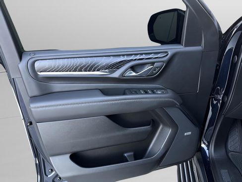 Used 2022 GMC Yukon XL Denali image 28