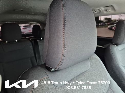 Used 2025 Ford Explorer Active RWD image 14