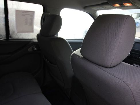 Used 2019 Nissan Frontier SV image 22