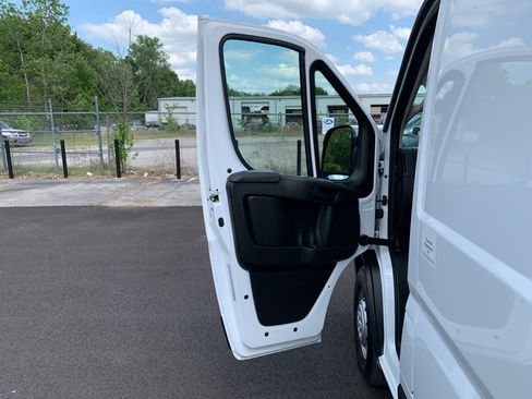 Used 2023 RAM ProMaster 2500 image 14