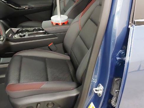 New 2026 Chevrolet Equinox RS w/ Convenience Package III AWD/4WD image 22