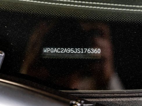 Used 2018 Porsche 911 GT3 RWD image 90
