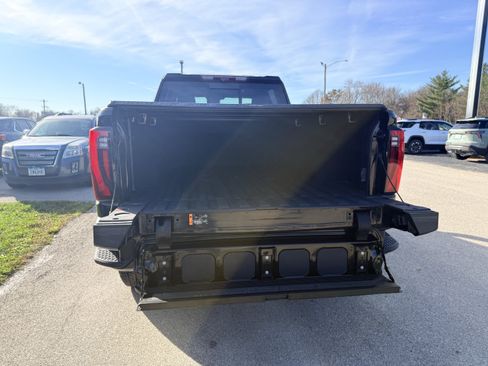 Certified 2024 GMC Sierra 2500 Denali w/ Denali Reserve Package image 5