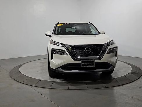 Certified 2021 Nissan Rogue SV image 10