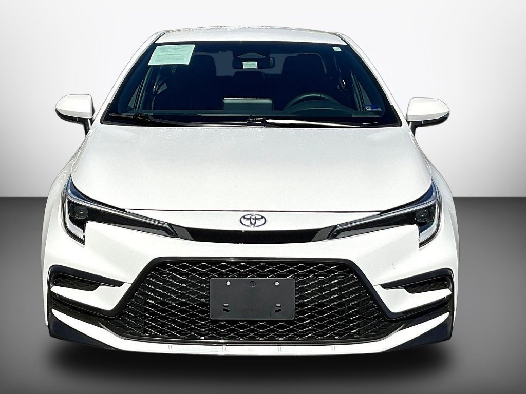 Used 2026 Toyota Corolla SE FWD image 2