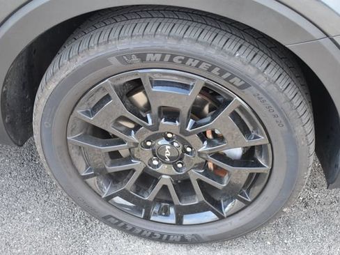 Certified 2022 Kia Telluride EX w/ EX Premium Package AWD/4WD image 12