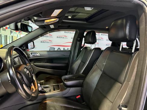 Used 2017 Jeep Grand Cherokee Altitude AWD/4WD image 24