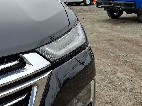 Used 2023 Chevrolet Traverse Premier image 37