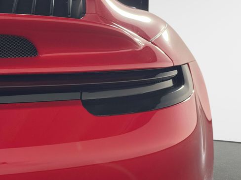 Used 2022 Porsche 911 Carrera RWD image 18