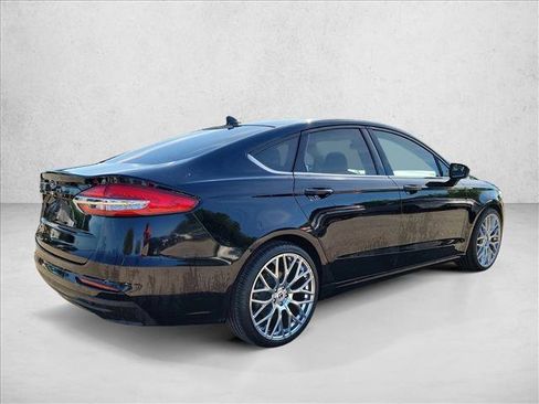Used 2020 Ford Fusion SE image 5
