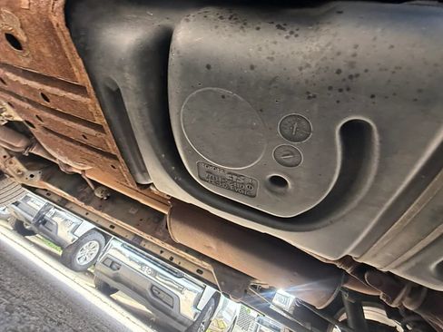 Used 2011 Toyota 4Runner SR5 AWD/4WD image 29