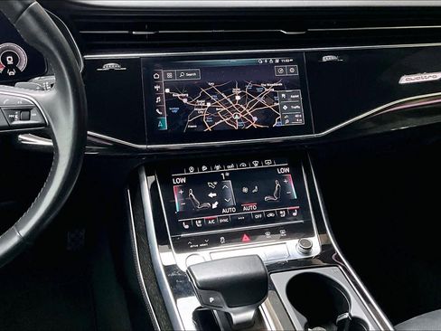 Used 2019 Audi Q8 Prestige w/ Luxury Package image 6