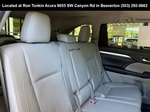 Used 2016 Toyota Highlander XLE AWD/4WD image 28