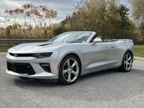 Used 2016 Chevrolet Camaro SS image 3