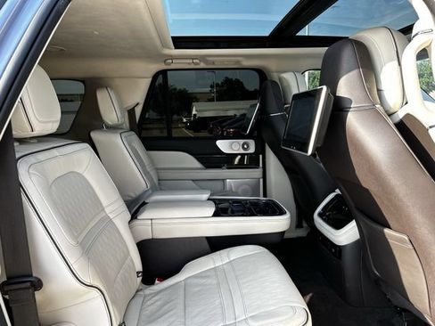 Used 2022 Lincoln Navigator L Black Label AWD/4WD image 30