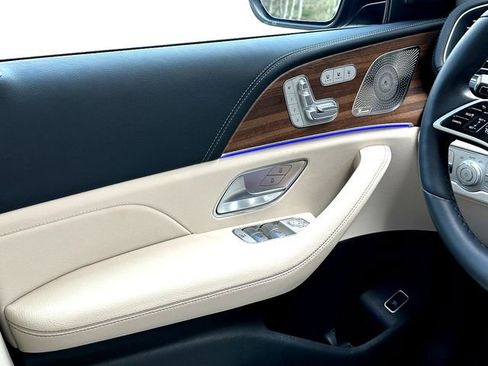 Used 2024 Mercedes-Benz GLE 350 4MATIC image 25