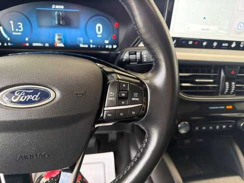 Certified 2024 Ford Escape Platinum AWD/4WD image 26