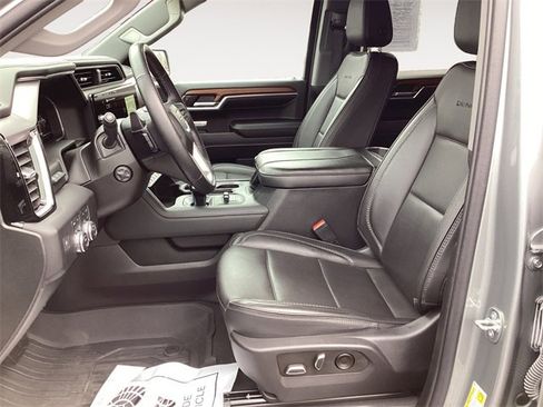 Used 2023 GMC Sierra 1500 Denali w/ Technology Package image 9