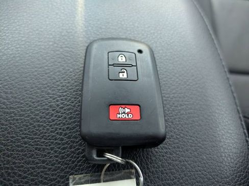 Used 2021 Toyota Tacoma TRD Sport RWD image 30