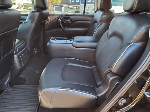 Used 2023 INFINITI QX80 Premium Select w/ All-Season Package image 17