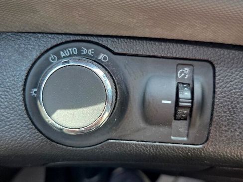 Used 2014 Chevrolet Sonic LS image 21