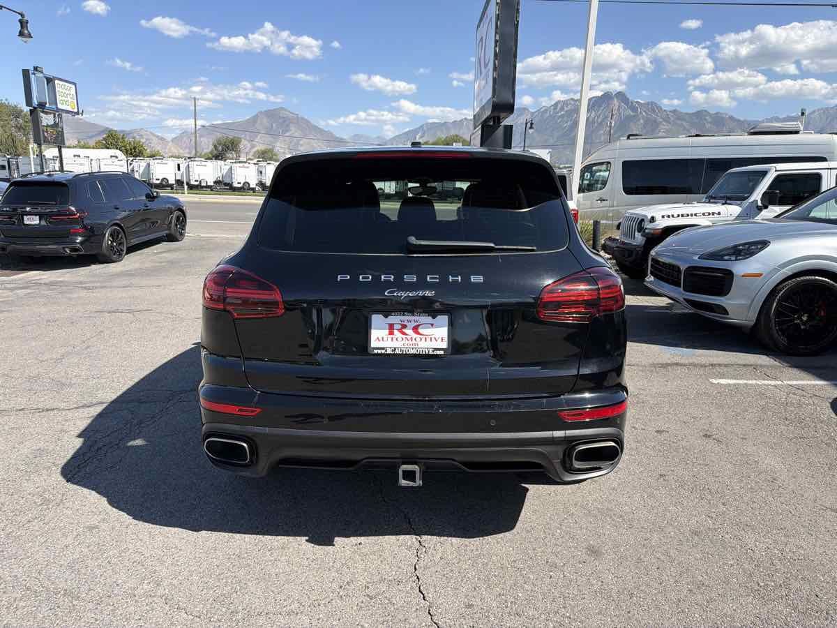 Used 2018 Porsche Cayenne Platinum Edition AWD/4WD image 4