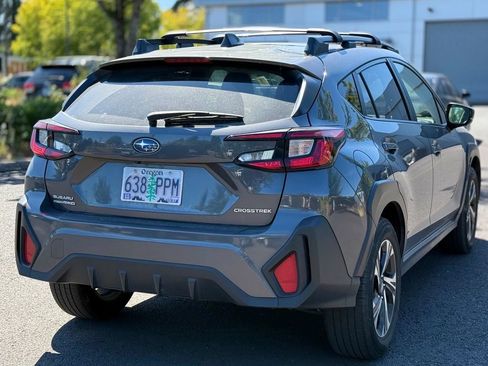 Used 2024 Subaru Crosstrek 2.0i Premium AWD/4WD image 5