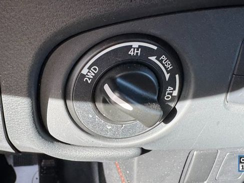 Used 2024 Nissan Frontier PRO-4X w/ Off-Road Protection Package image 9