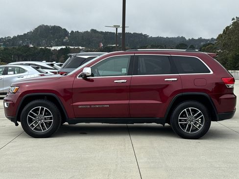 Used 2019 Jeep Grand Cherokee Limited AWD/4WD image 2