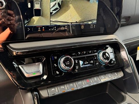 New 2026 GMC Sierra 1500 AT4X w/ LPO, Black Badging Package AWD/4WD image 13