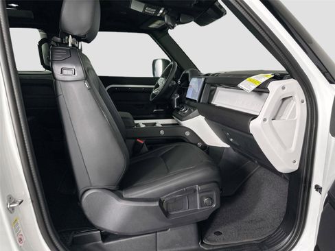 Certified 2025 Land Rover Defender 90 S AWD/4WD image 16