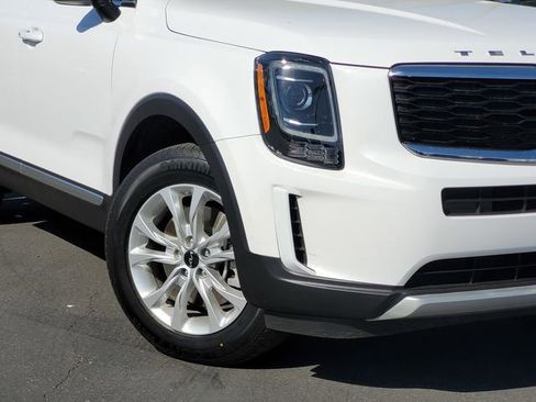 Certified 2022 Kia Telluride LX FWD image 11