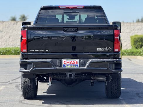 New 2026 Chevrolet Silverado 2500 High Country w/ High Country Premium Package AWD/4WD image 6