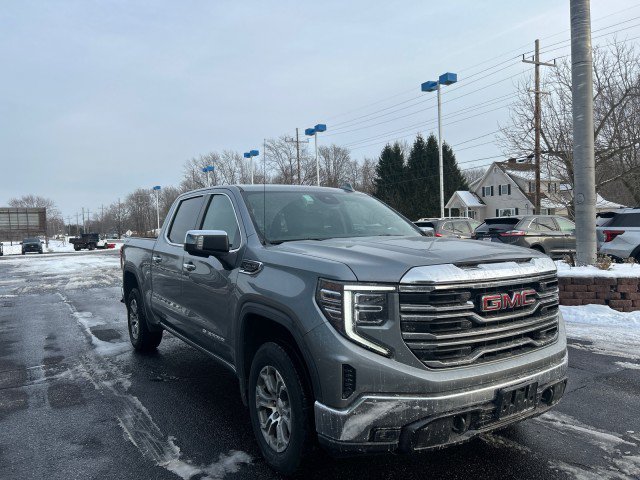 Used 2024 GMC Sierra 1500 SLT AWD/4WD image 4