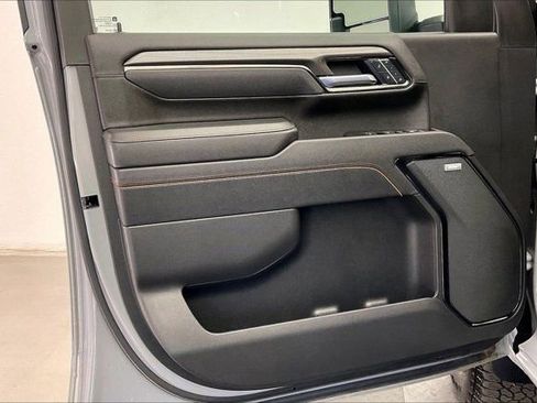 Used 2025 GMC Sierra 2500 AT4 w/ Max Trailering Package image 25